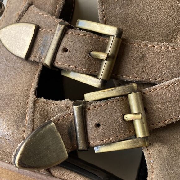 Steve Madden Cinch Suede Distressed Booties Size 8 - Picture 3 of 11